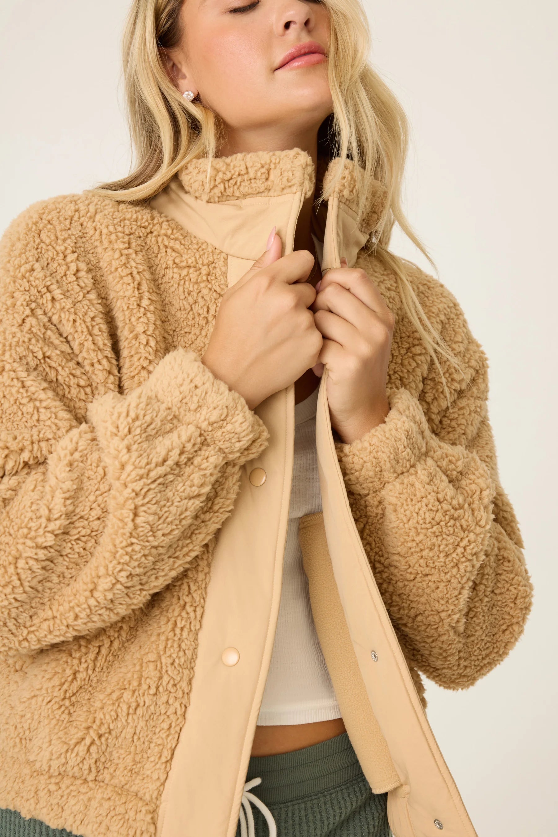 Women’s oversized wool jackets for winter chic -Campfire Cozy Sherpa Jacket