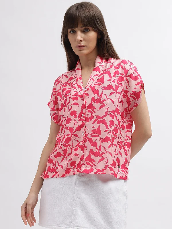 Women’s crossover tops for stylish twist -Iconic Women Pink Printed Shawl Neck Short Sleeves Shirt